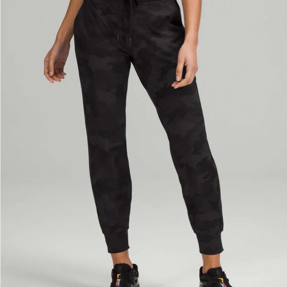 Lululemon Ready to Rulu High-Rise Jogger - Picture 2 of 2